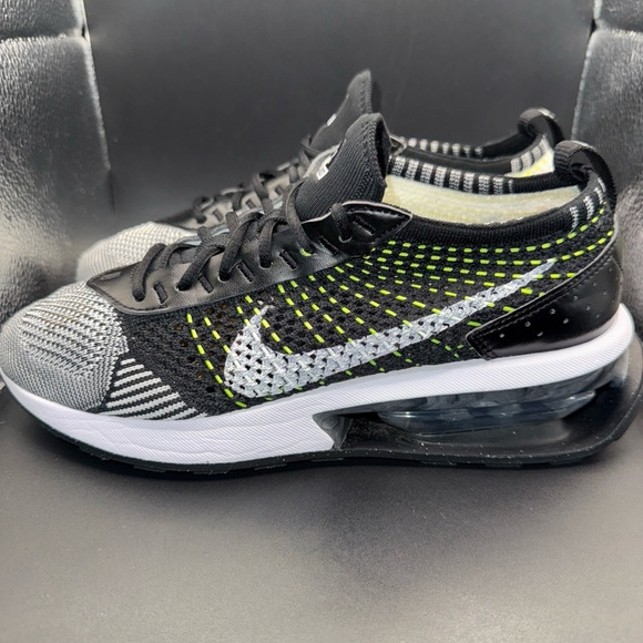 flyknit racer womens size 7